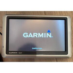 Garmin Nüvi 1450 Portable GPS Navigator 5" Touchscreen With Lifetime Maps Update